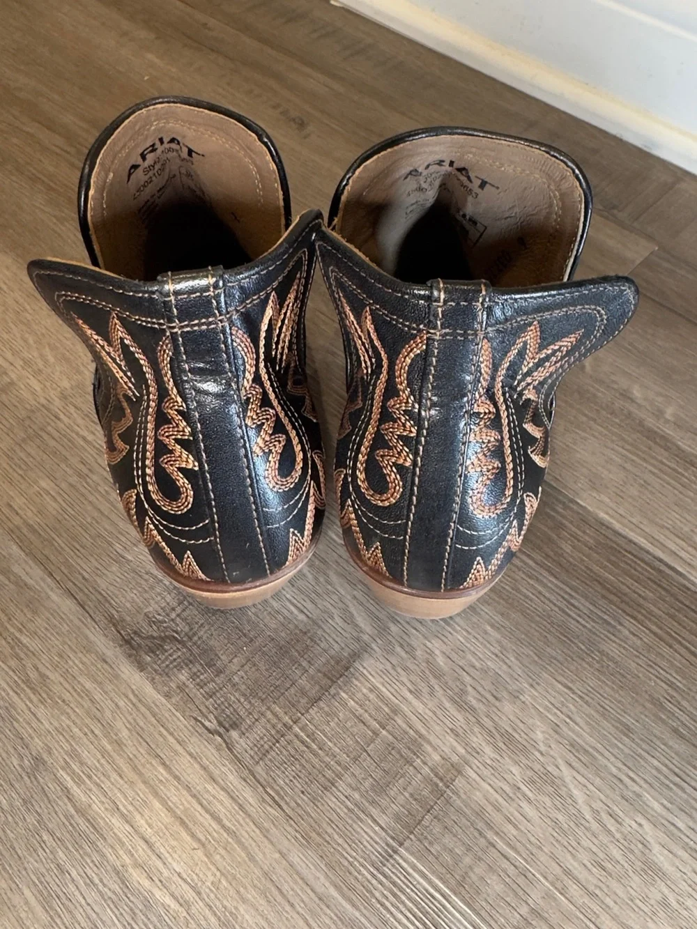 Ariat Dixon Brooklyn Black Leather Western Heeled Bootie Boots